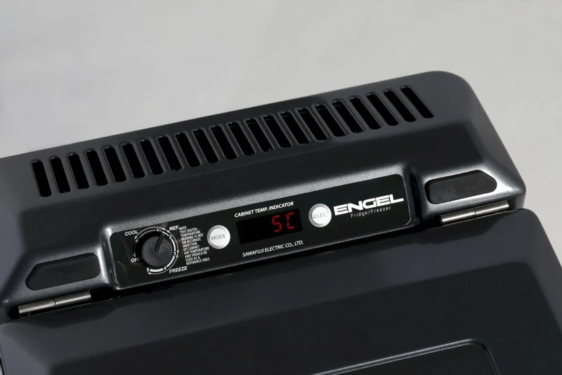 Engel MT45F-V compressor koelbox - 40 liter Engel MT45F-V Compressor Koelbox - 40 Liter -Buiten Kamperen Verkoop 1900 2849 mt35f v detail1 1